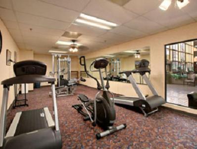 Plaza Hotel And Suites Pine Bluff Faciliteiten foto
